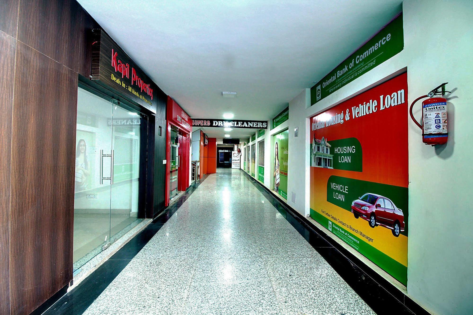 Staayz Premium Gurgaon Hotel Ngoại thất bức ảnh
